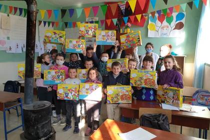 Shoqata “Gora Jonë” ndau dhurata për fëmijët e komunitetit bullgar nga Gora 